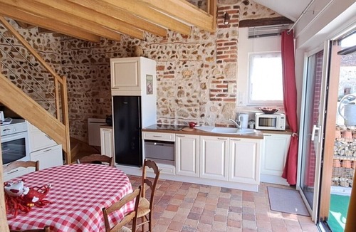 Bonnee House | “L'air De Vacances” Cottage with Private Terrace and Wi-Fi