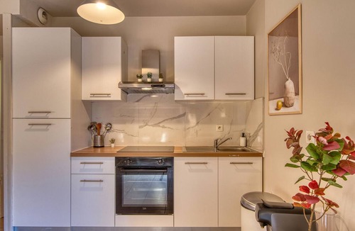 Bron Apartment | L'Harmonie - Beau RDJ 2 pers - Tram T5