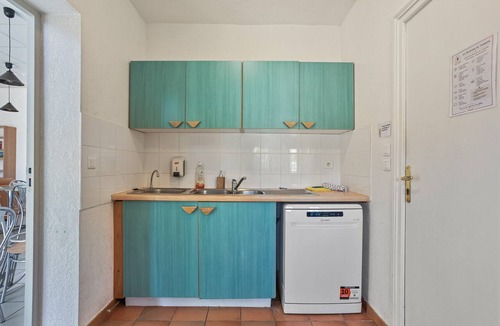 Les Salles-sur-Verdon House | La Bastide du Lac with Mountain View, Private Garden, and Wi-Fi