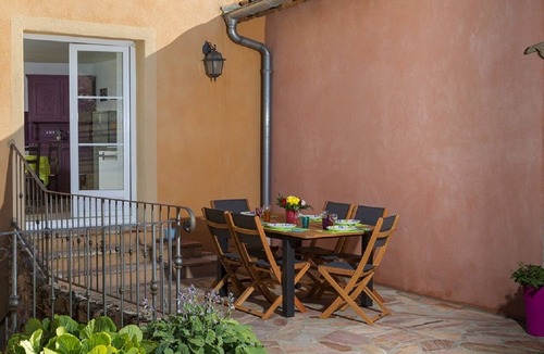 Le Perreon House | La Calade - LE PERREON