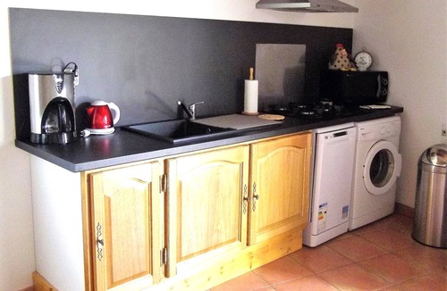 Vedene Apartment | La Cigale Appart-Villa 2 pers indépendant in Provence Village near Avignon