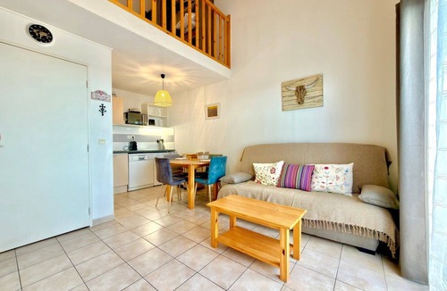 Calvisson Apartment | La Dolce Vita, 2 guests, Pool in Calvisson