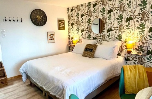 Vollore-Ville Apartment | La Forêt suspendue - Gîte nature sur 9ha - accès Spa avec vue panoramique