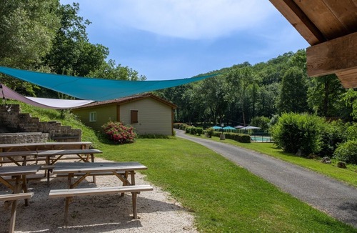 Balaguier-d'Olt Ski Chalet | La Grange du Héron - 3-bedroom chalet, heated pool
