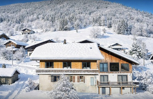 Saint-Jean-dʼAulps Ski Chalet | La Grange Neuve - Rustic charm and modern elegance for 9 - OVO Network
