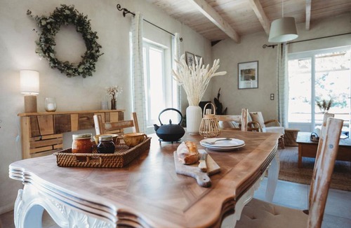 Eyragues Apartment | La maison de Lila