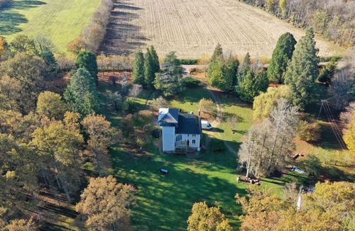 Saints-en-Puisaye House | La maison Maroc, a house nestled in a 2-hectare park