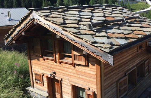 La Roche Ski Chalet | La Plagne chalet rental 4 bedrooms 8 people 3 bathrooms 2 WC