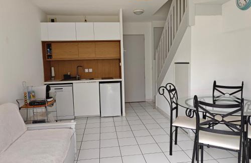 Saint-Saturnin-les-Avignon Apartment | La provençale