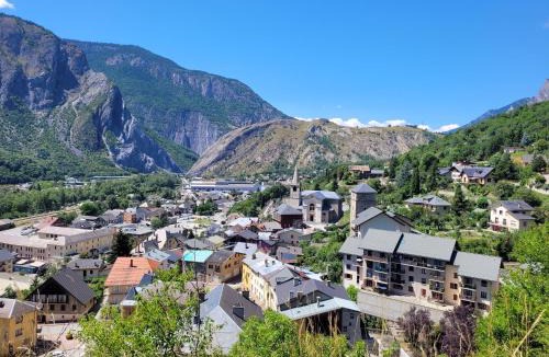 Saint-Michel-de-Maurienne Apartment | La Tanière du télégraphe