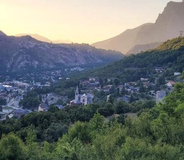 Saint-Michel-de-Maurienne Apartment | La Tanière du télégraphe