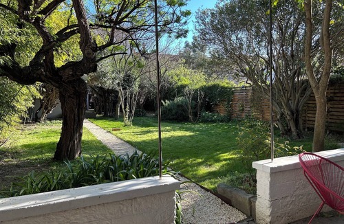 Avignon House | Large, charming house with a tree-lined garden and free parking in Avignon
