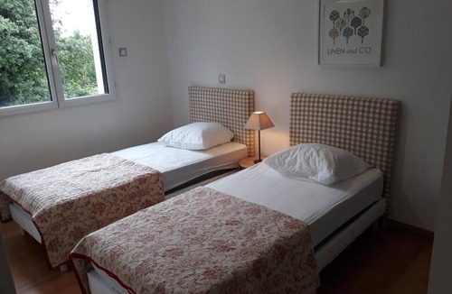 Cahors House | Large house (loft) 5 bedrooms 10 people with pool Cahors