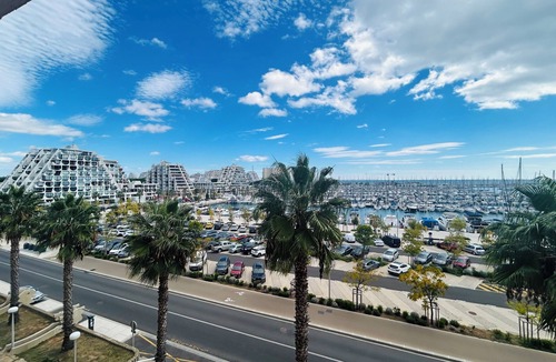 La Petite Motte Apartment | Large t2 with magnificent view of the port -wifi -Clim - parking