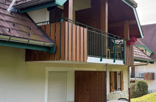Giez House | 🏡 Le Birdie – Studio with Balcony Between Lake and Mountains