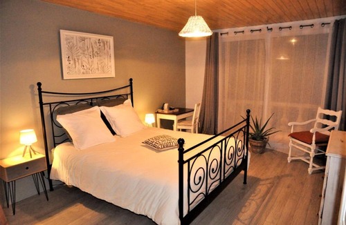 Saint-Jean-d'Angely House | Le Hangar