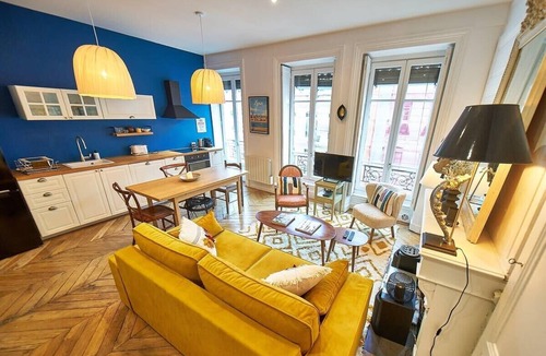 Grande Cote - Annonciade Apartment | Le Terme – Beautifully decorated apartment in downtown Lyon