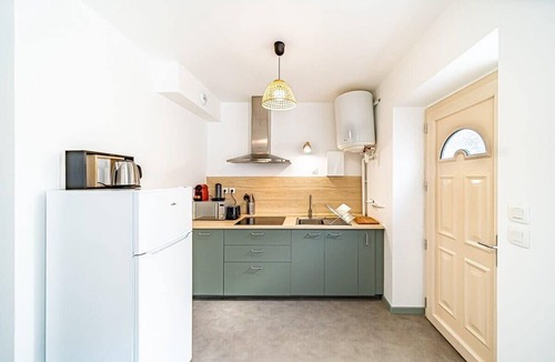 Bussiere - Cadiere Apartment | Les Amandiers 4 pers- Oullins centre-Lyon