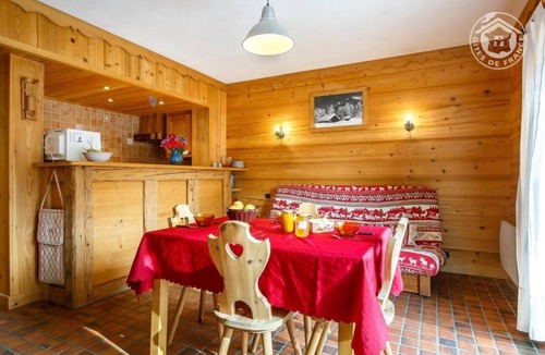 Notre-Dame-de-Bellecombe House | LES BARONY - LE BOUZA