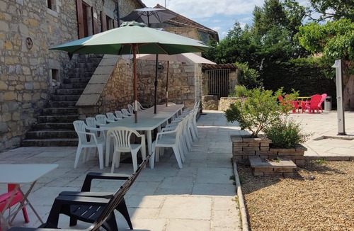 Grospierres House | Les Cigales Grospierres, gite Olivier near Vallon Pont d'Arc shared pool