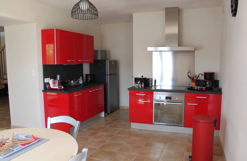 Piolenc Cottage | Les Demeures de la BeauClaire - Provençal Elegance, Pool, Air Conditioning, Warm Hospitality