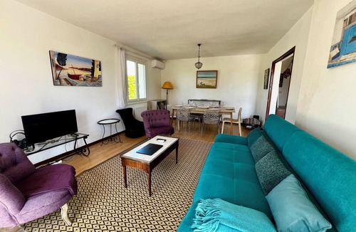 Saint-Marcel-d'Aredeche House | Les fresques de saint marcel - Quiet villa in Ardèche