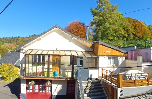 Orcival House | Les Planchettes