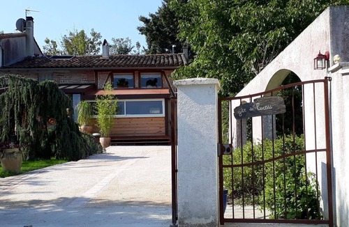 Esperce Cottage | LOFT WITH A POOL IN AN AUTHENTIC BARN IN THE HEART OF NATURE