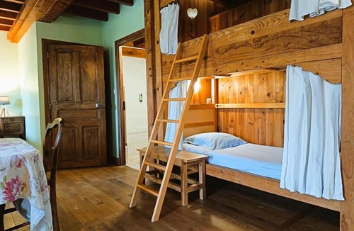 Saint-Jacques-d'Ambur Hotel | Logis Hôtel Auberge de la Hulotte