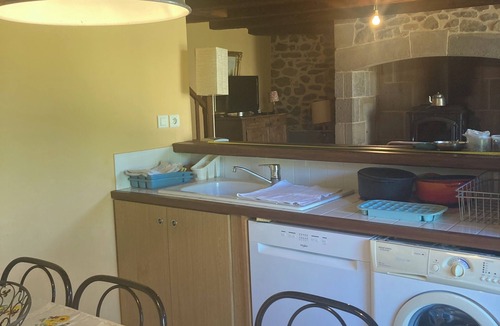 Lanobre House | Lovely restored farmhouse typical of the Cantal region in a quiet, unspoilt setting