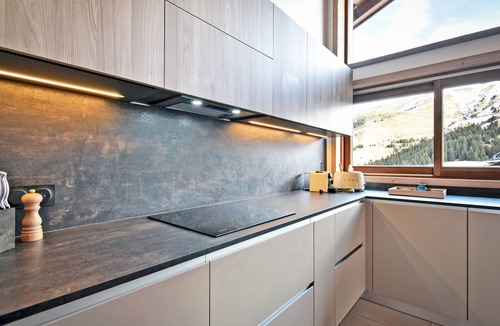 Meribel-Mottaret Apartment | "Luxurious 4BR Apartment, Close to Slopes, with Concierge Service and Amenities"