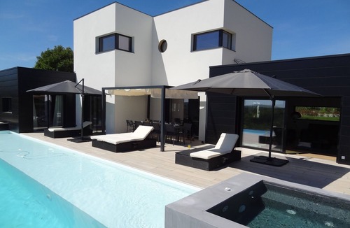 Cahors House | Luxurious VILLA SAINT CIRICE with EXCEPTIONAL SERVICES