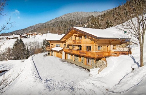 Manigod Ski Chalet | Luxury chalet with swimming pool and jacuzzi