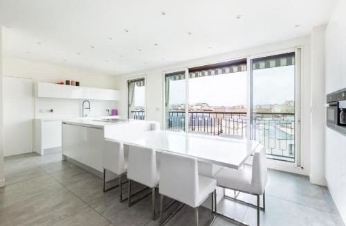 Passy Apartment | Luxury Eiffel Tower view - Paris 16