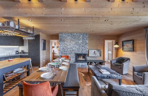 Chatel Apartment | Luxury flat for 8 people - authentic, close to the centre and slopes