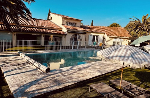 Bellegarde Villa | Magnificent villa with heated pool between Nîmes and the Mediterranean Sea