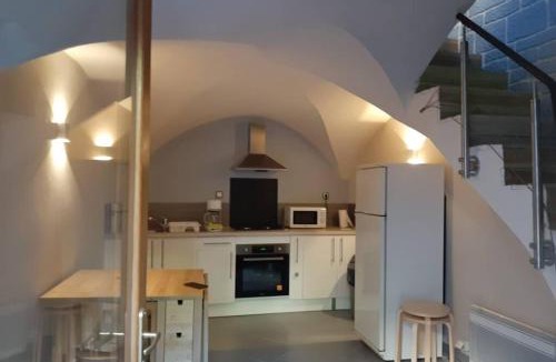 Vic-le-Comte Apartment | Maison de bourg