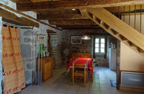 Junhac House | Maison Traditionnelle en Haute Auvergne