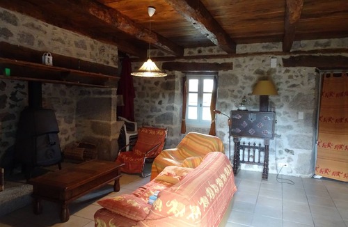 Junhac House | Maison Traditionnelle en Haute Auvergne