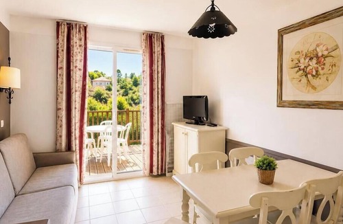 Rouret House | 🌿 Maisonnette 5 persons with terrace in the Village of Le Rouret and its swimming pools
