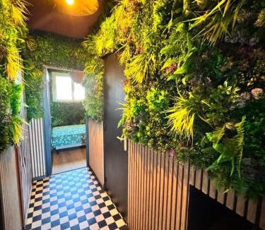 Quartier des Eaux-Claires Apartment | Mango Jungle - Trip to Grenoble - Fully equipped 1-bedroom apartment
