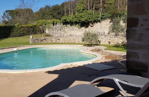 Valreas House | Mas Ferme du Chateau Montplaisir 4* "Castle side