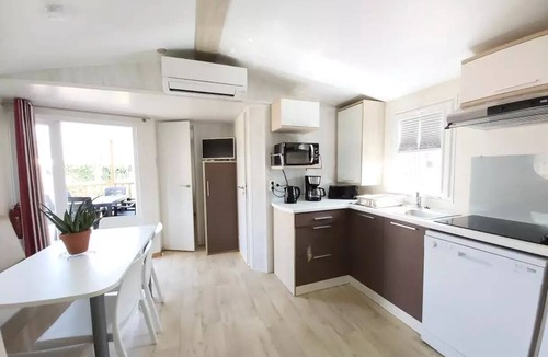 Flagnac House | Mobil home Acacias- 3 bedrooms 6 to 7 persons - 6 pers. included in the price
