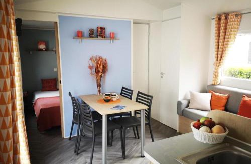 Onzain Resort | Mobil-home tout confort en camping avec terrasse couverte