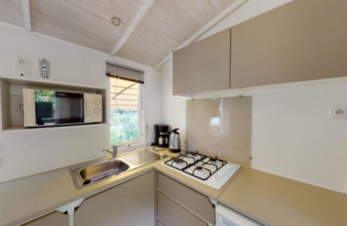 Vic-sur-Cere House | Mobile home with terrace in Vic-sur-Cère, 4 people