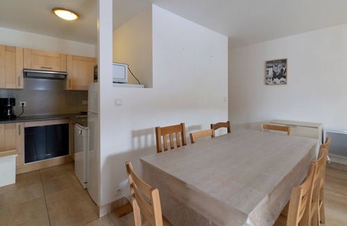 Les Esserts Apartment | Modern Apartment at the Foot of the Slopes in Morillon 1100