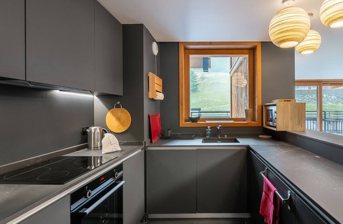 Courchevel Apartment | Modern apartment - Courchevel Village - Ski-in/ski-out with parking and wifi