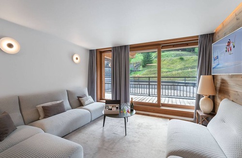 Courchevel Apartment | Modern apartment - Courchevel Village - Ski-in/ski-out with parking and wifi