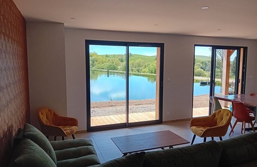 Montgreleix Ski Chalet | New 10/12-seater chalet in the heart of nature, panoramic lake view