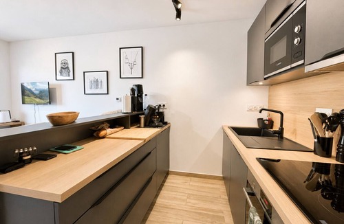 Notre-Dame-de-Bellecombe Apartment | New apartment near slopes with parking and WIFI